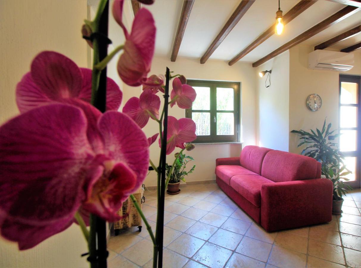 Fenile Apartments Santa Maria Navarrese Buitenkant foto